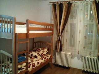 Хостелы Hostel Andrei Яссы Кровать в общем 4-местном номере для мужчин и женщин-5