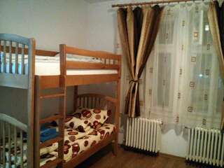 Хостелы Hostel Andrei Яссы Кровать в общем 4-местном номере для мужчин и женщин-8